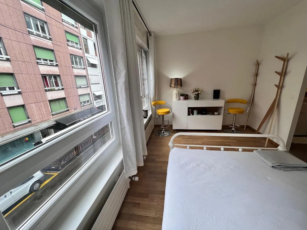 Private Stylish Modern Studio In The City Centre Διαμέρισμα Γενεύη