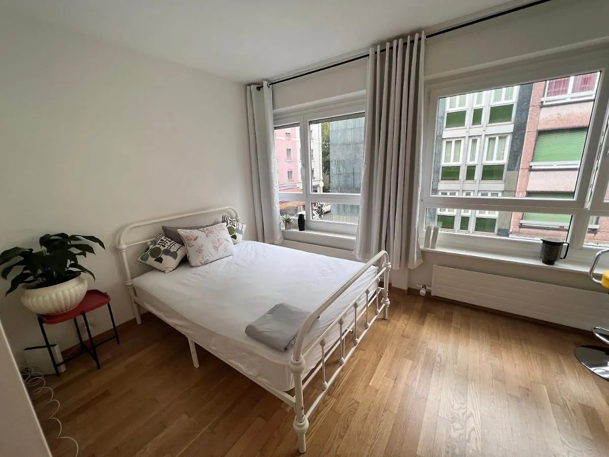 Private Stylish Modern Studio In The City Centre Διαμέρισμα Γενεύη